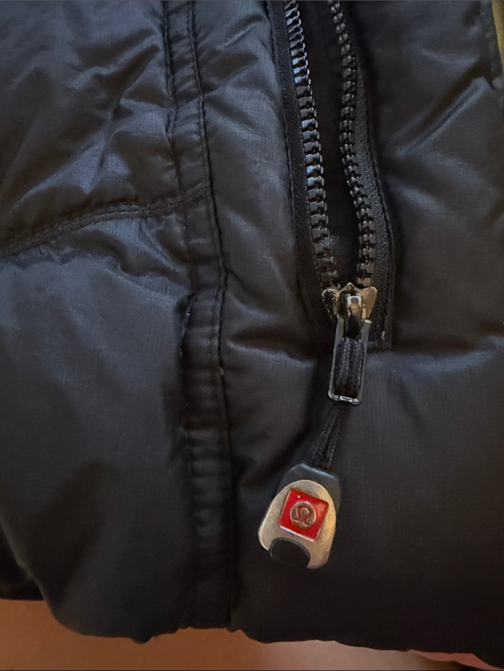 lululemon athletica Black Quilted Puffer Vest - Picture 4 of 4